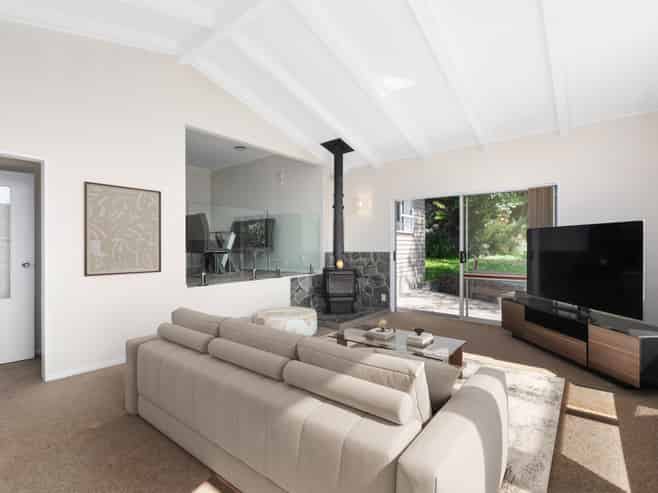 30 Davis Grove, Wainuiomata