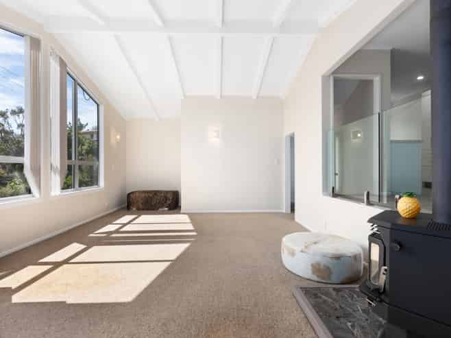 30 Davis Grove, Wainuiomata