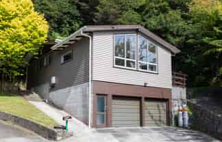 30 Davis Grove, Wainuiomata