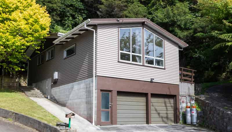 30 Davis Grove, Wainuiomata