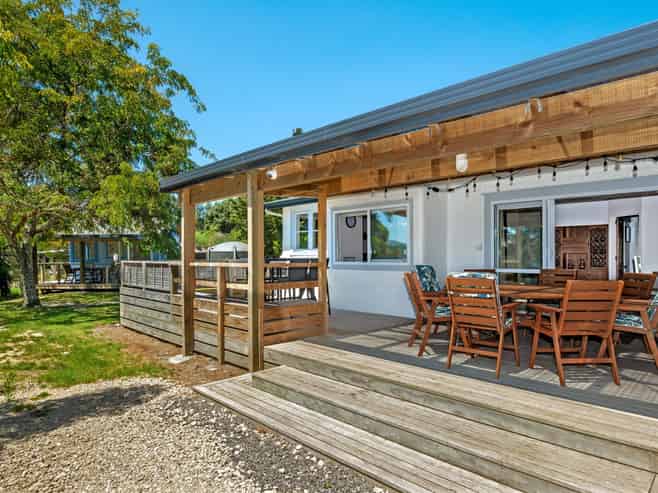 27 YMCA Road, Mahia