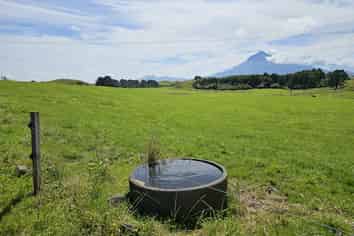 955 Opua Road, Opunake