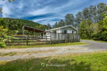 40a Colletts Road, Mangaroa