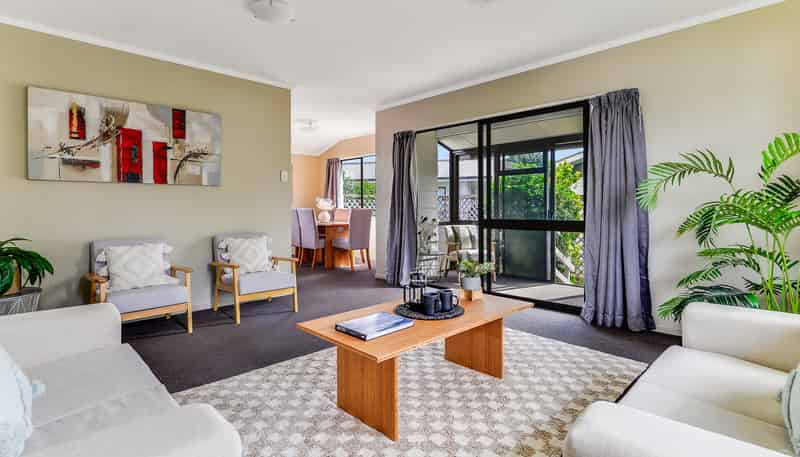 5/55 Tuhikaramea Road, Dinsdale