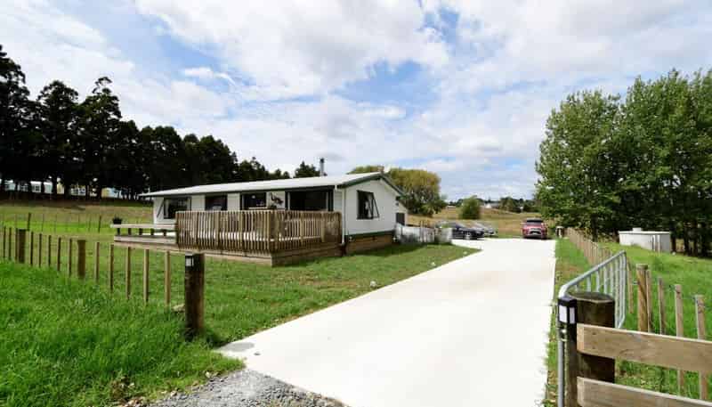 69 School Road, Wellsford