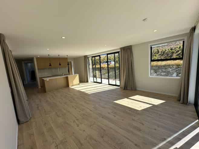 14 Southdown Rd, Jacks Point