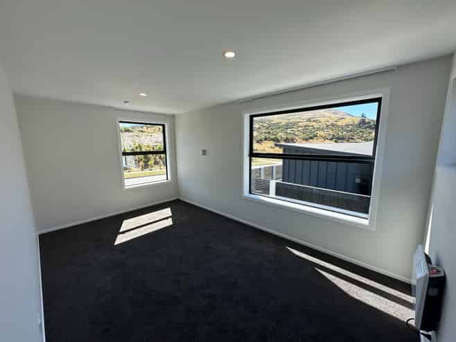 14 Southdown Rd, Jacks Point