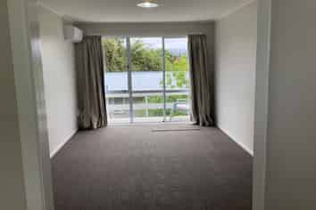 10 Trevethick Grove, Woburn