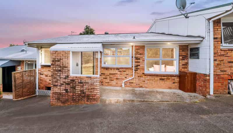 3B Kelvyn Grove, Hill Park