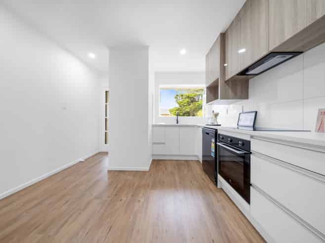 3B Kelvyn Grove, Hill Park