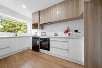 3B Kelvyn Grove, Hillpark