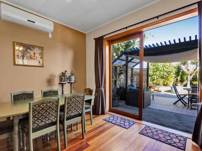 70 Collins Street, Hawera