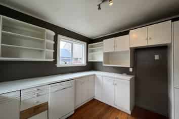 571 Manchester Street, Saint Albans