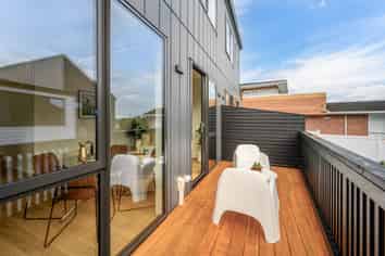 21E Knights Road, Rothesay Bay