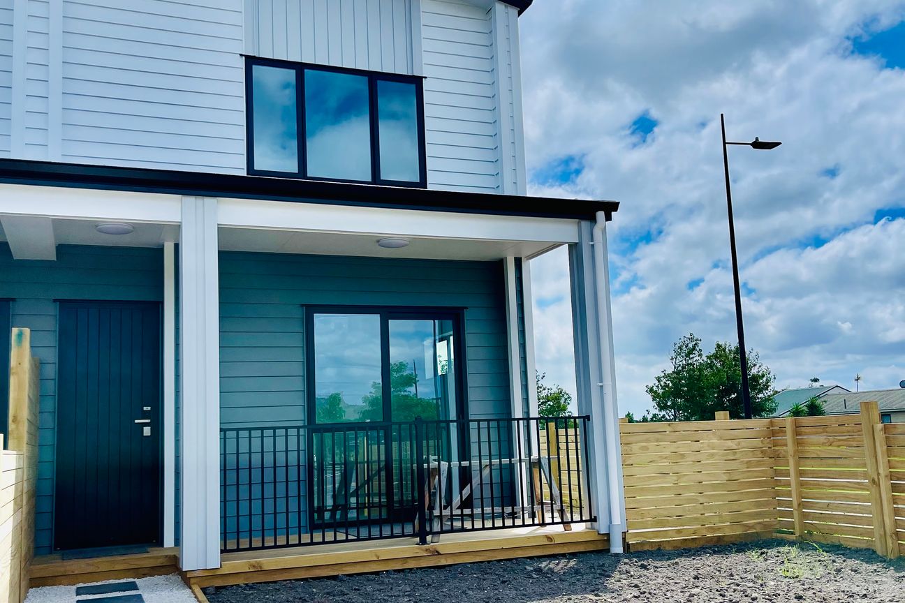 New Corner site Four Bedroom Duplex - Altro