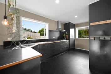 16 Minifie Avenue, Melville