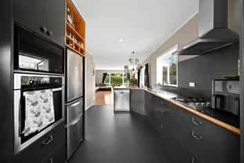 16 Minifie Avenue, Melville