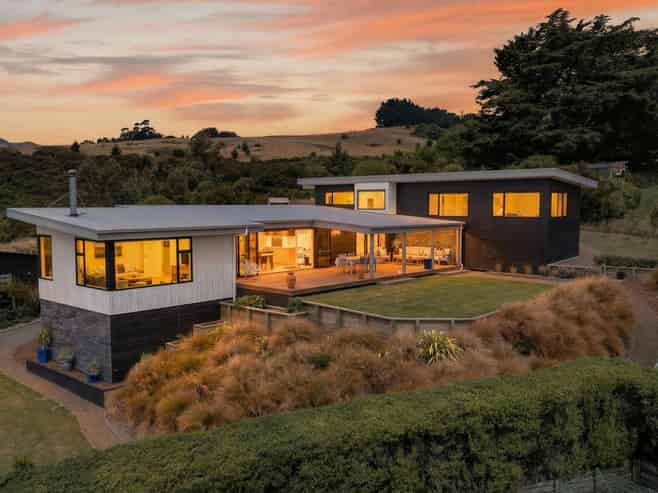 106 Bayview Road, Charteris Bay