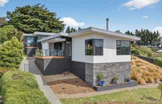 106 Bayview Road, Charteris Bay