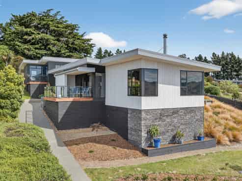 106 Bayview Road, Charteris Bay