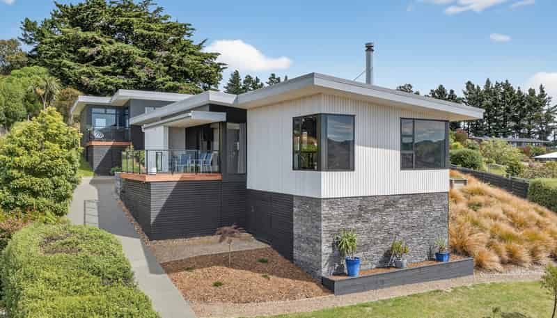 106 Bayview Road, Charteris Bay