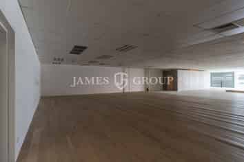 PRIME PARNELL SHOWROOM WITH STREET APPEAL