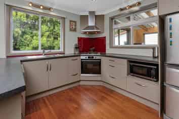 1344 State Highway 1, Hikurangi