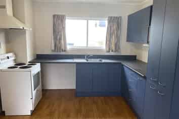 2/1 Proctor Lane, Tawa