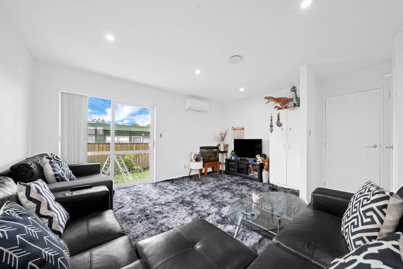 House in Ōtara-Papatoetoe, Manukau - More