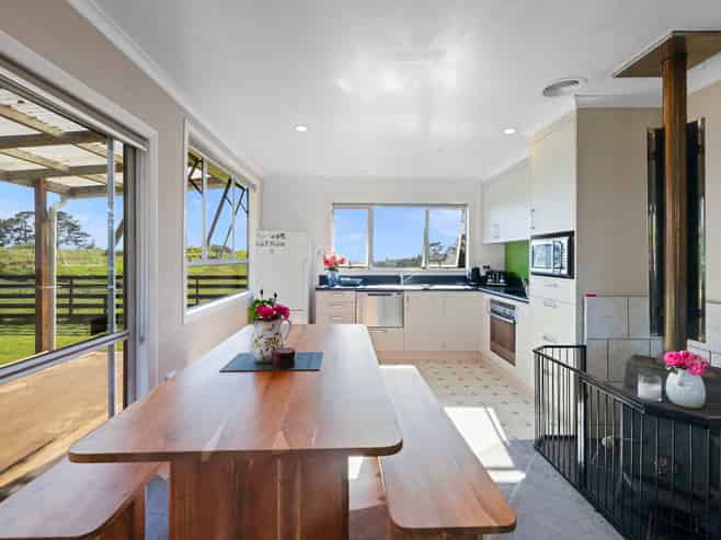 435 Barrett Road, Omata