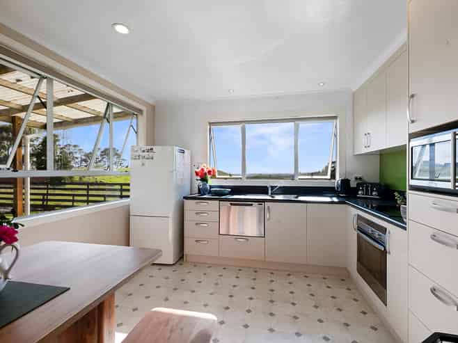 435 Barrett Road, Omata