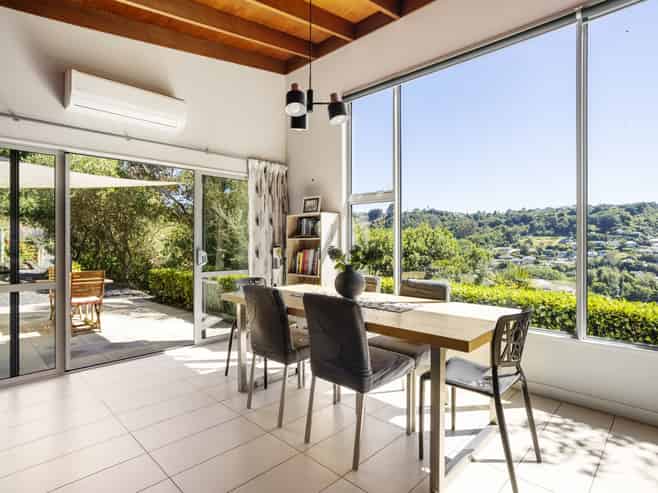 52 Ryehill Street, Calton Hill