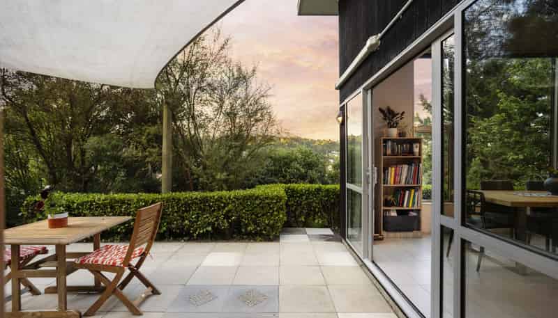 52 Ryehill Street, Calton Hill