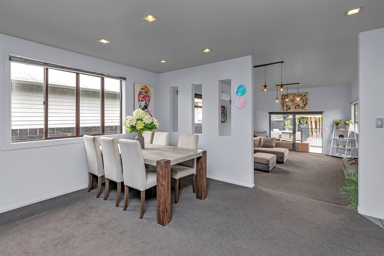 Priced to Sell. Vendors Want Action - Vista 5