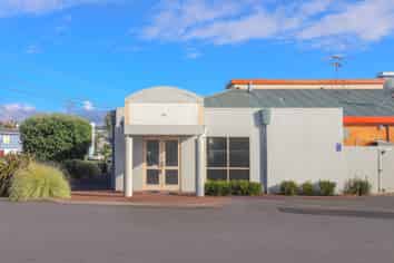 High profile retail premises