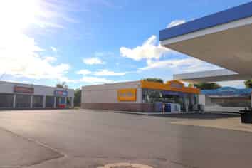 High profile retail premises