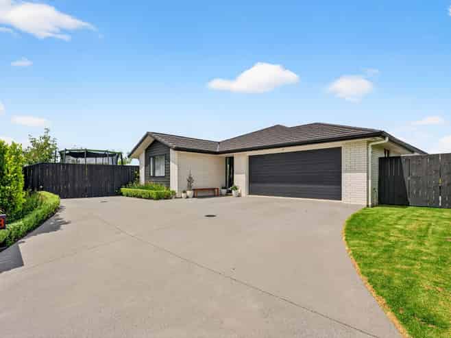 38 Kerr Crescent, Patumahoe
