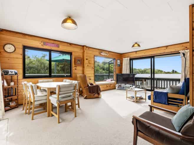 2/10 Pikikotuku Place, Kuratau