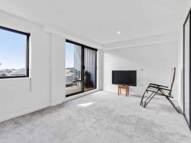 202/8 Gray Avenue, Mangere East