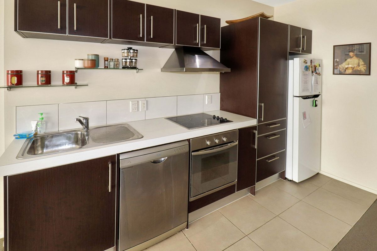 2-Bedroom Apartment – Prime Cuba Street Location, Mount Cook