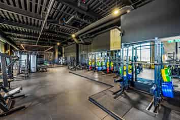 Substantial Floor Plate + Established Tenant