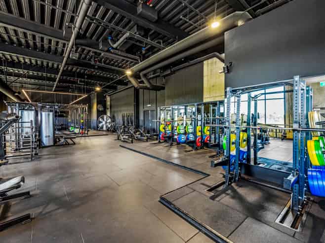 Substantial Floor Plate + Established Tenant