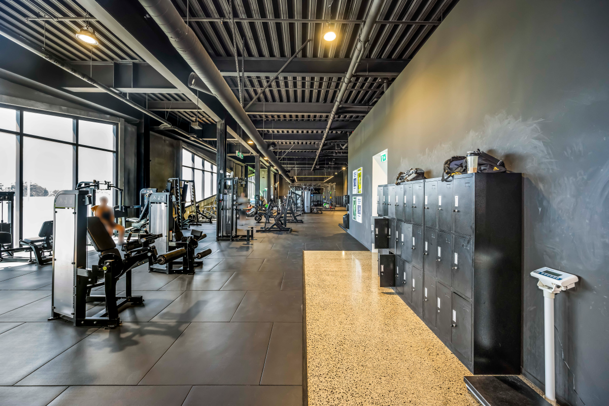 Substantial Floor Plate + Established Tenant - Vista 4