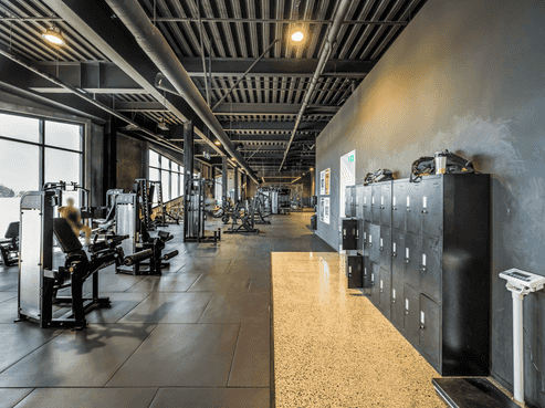 Substantial Floor Plate + Established Tenant