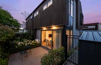 2/126 Rugby Street, Merivale