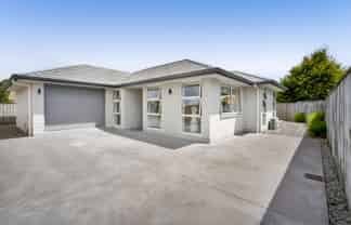 33a Upjohn Street, Brooklands