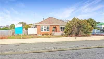 28 James Street, Allenton