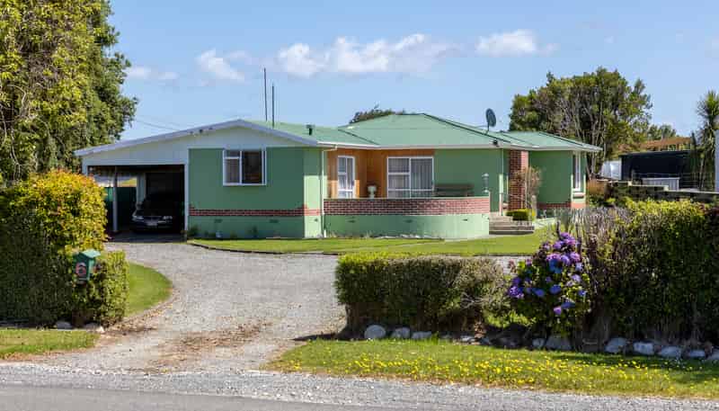 6 Papatotara Road, Tuatapere