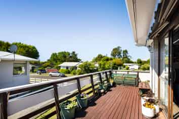 14 Trelawney Crescent, Westown