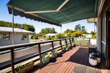 14 Trelawney Crescent, Westown